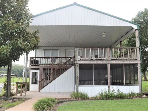 68 Sandy Shores Dr, Linden, TN 37096