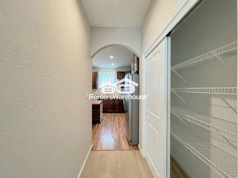 135 Cushing St — Photo 6
