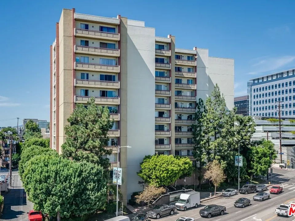 321 S San Vicente Blvd #705