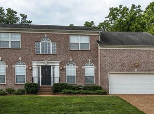 7153 Holt Run Dr, Nashville, TN 37211