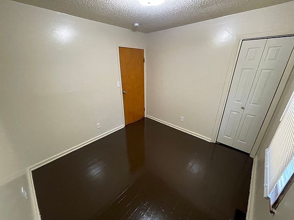 5th image of 7850 E 102nd St