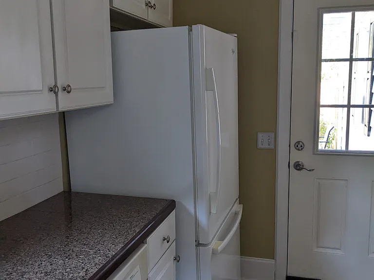 209 E Faris Rd — Photo 13