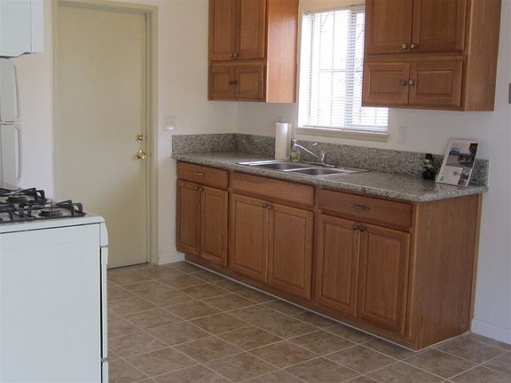 3rd image of 647 San Vicente Way