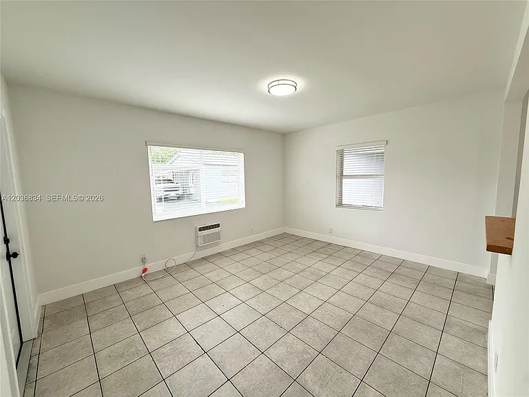 2215 Madison St #5 — Photo 13