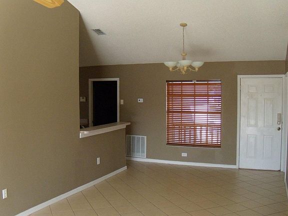 Living/Dining2