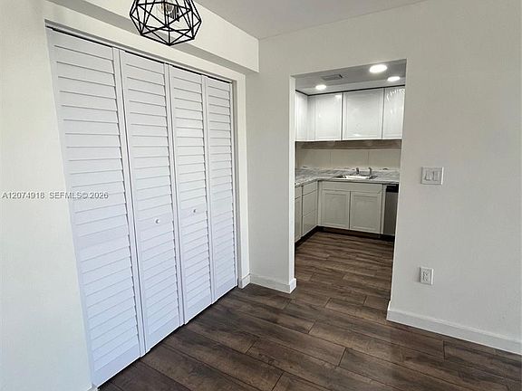 4th image of 1720 NW North River Dr APT 210