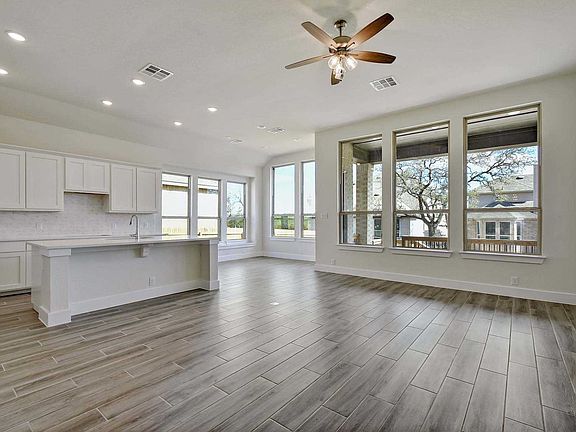4th image of 1643 Houghton Park