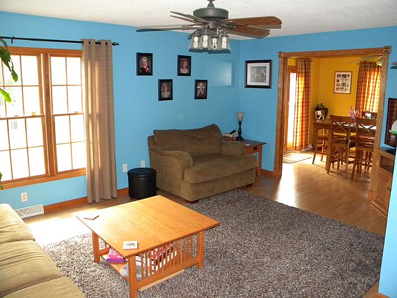 Living room w/pocket doors