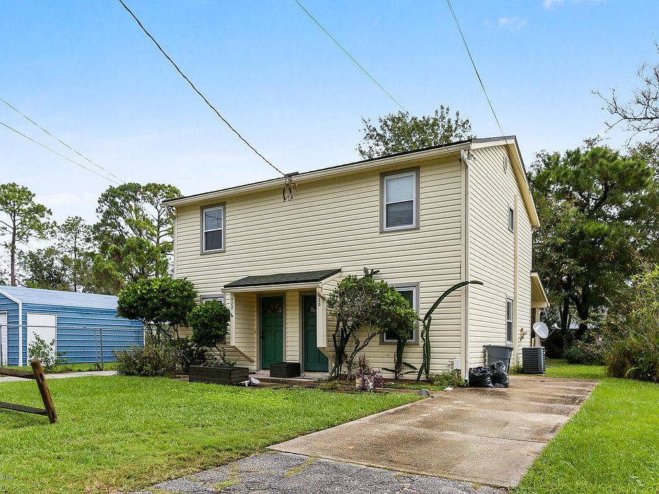 1st image of 925 Stocks St #925