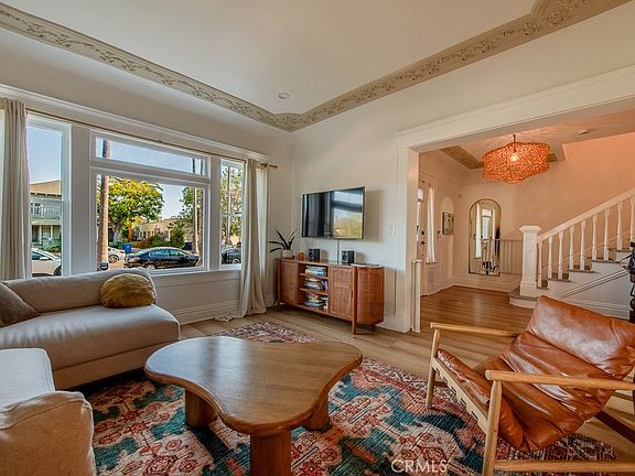 5th image of 2283 W 25th St