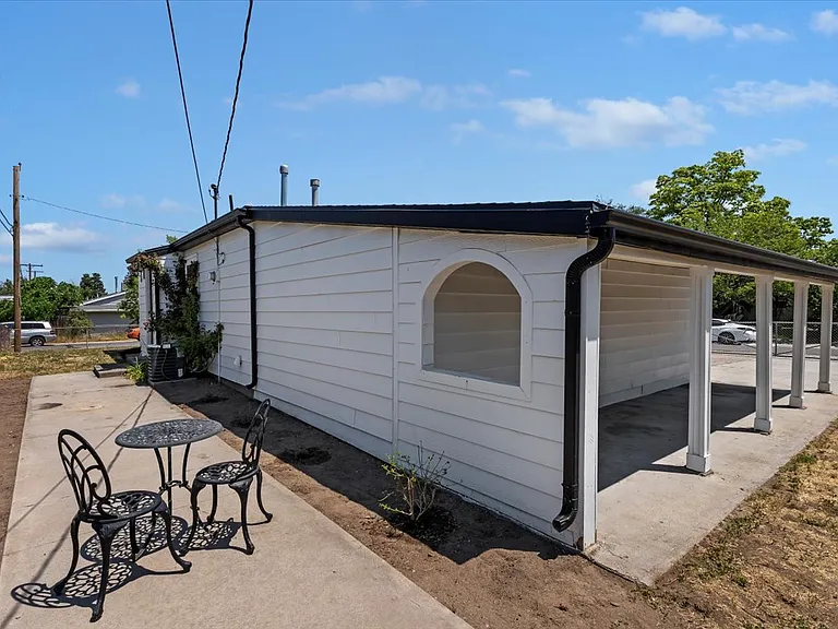 5750 S 4060 W — Photo 17