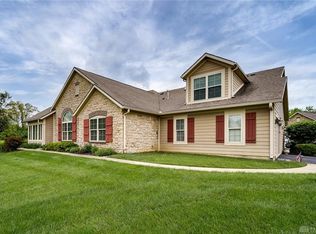 64 Scarborough Village Dr, Dayton, OH 45458