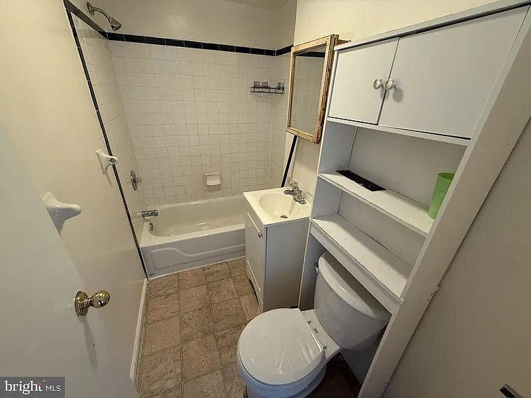 919 12th Ave #3B — Photo 5