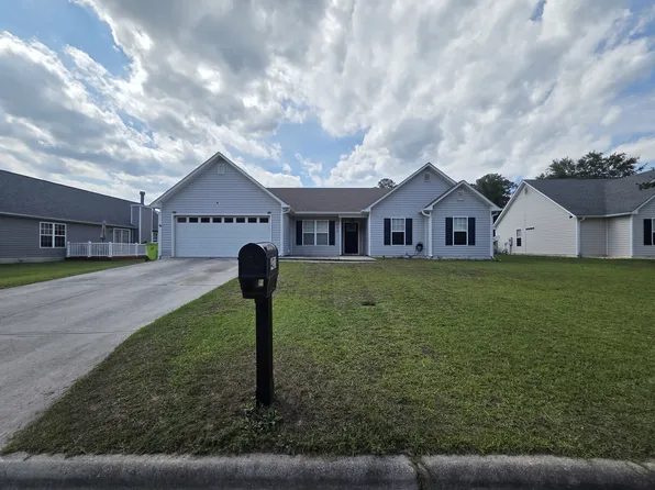 423 Spring Dr, Jacksonville, NC 28540
