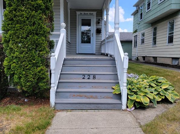 228 Philadelphia Ave W