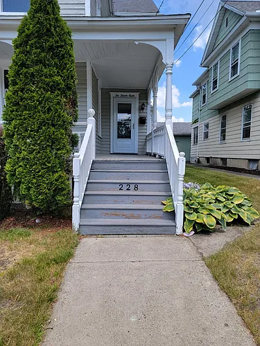 228 Philadelphia Ave W Photo 1