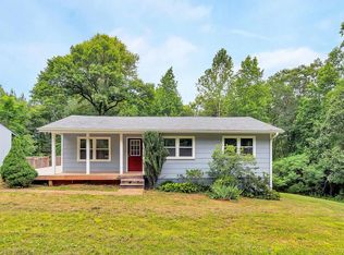 1592 Harris Creek Rd, Charlottesville, VA 22902
