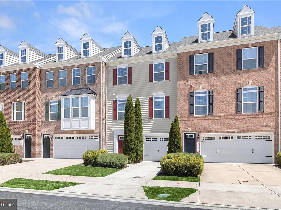 1st image of 919 Magnolia Blossom Ct