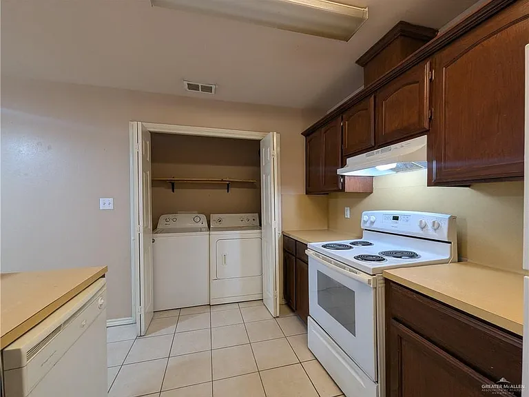 1409 Prosperity Dr #2-4 — Photo 6