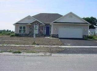 4258 Stable Path Dr, Maumee, OH 43537