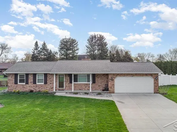 3700 Mannion Rd, Saginaw, MI 48603