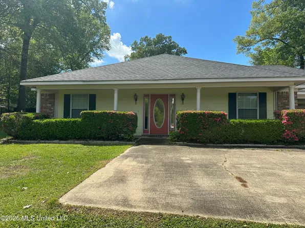 112 Thistledown Dr, Natchez, MS 39120