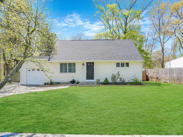 108 Marshall Drive, Selden, NY 11784