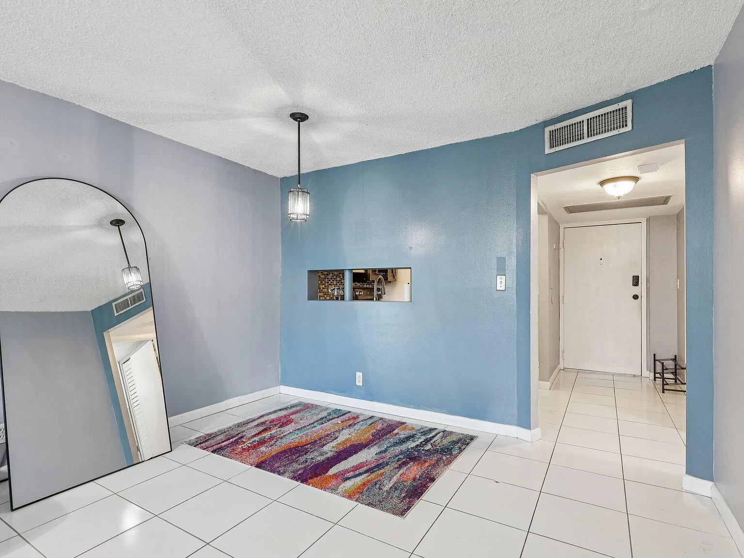1 bed, 1.5 bath, 680 sqft, $1,700 — Photo 3