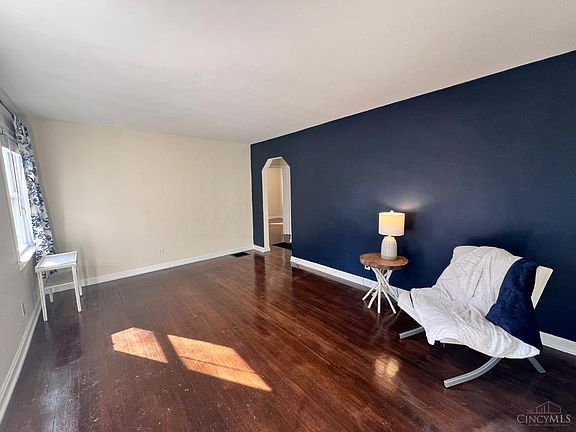 3rd image of 5305 Charloe St