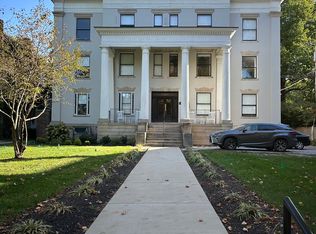431 W 2nd St #302, Lexington, KY 40507