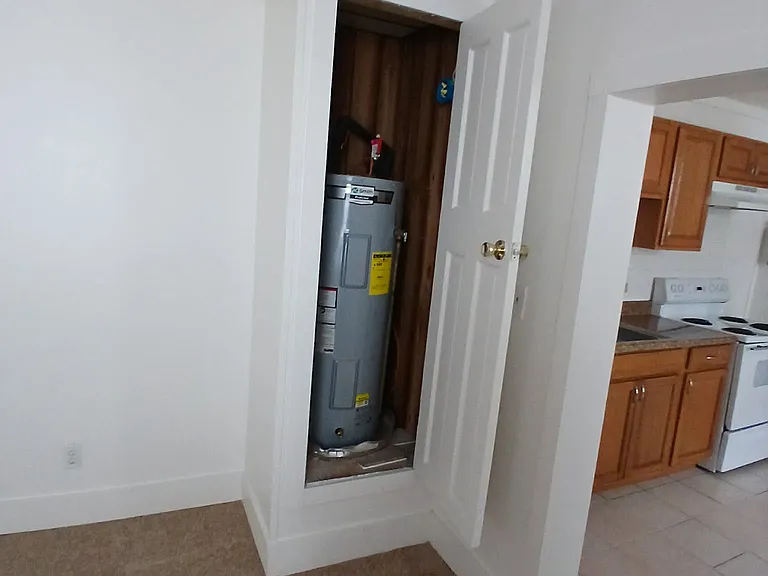 1313 Virginia Ave — Photo 3