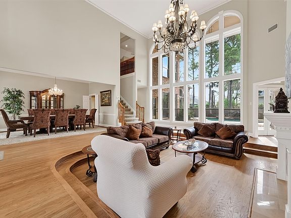 5th image of 46 Pebble Cove Dr