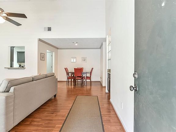 3rd image of 1100 Augusta Dr APT 84