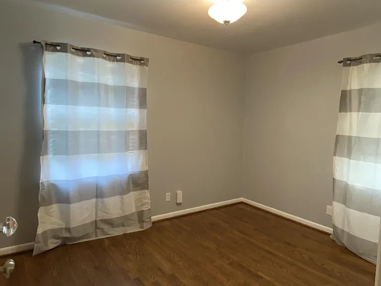 7507 Walmer St — Photo 27