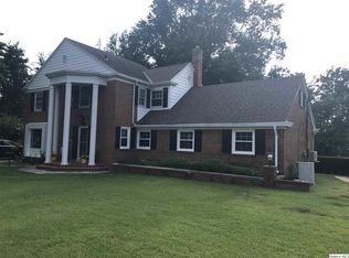 170 Woodlawn Rd, Quincy, IL 62301