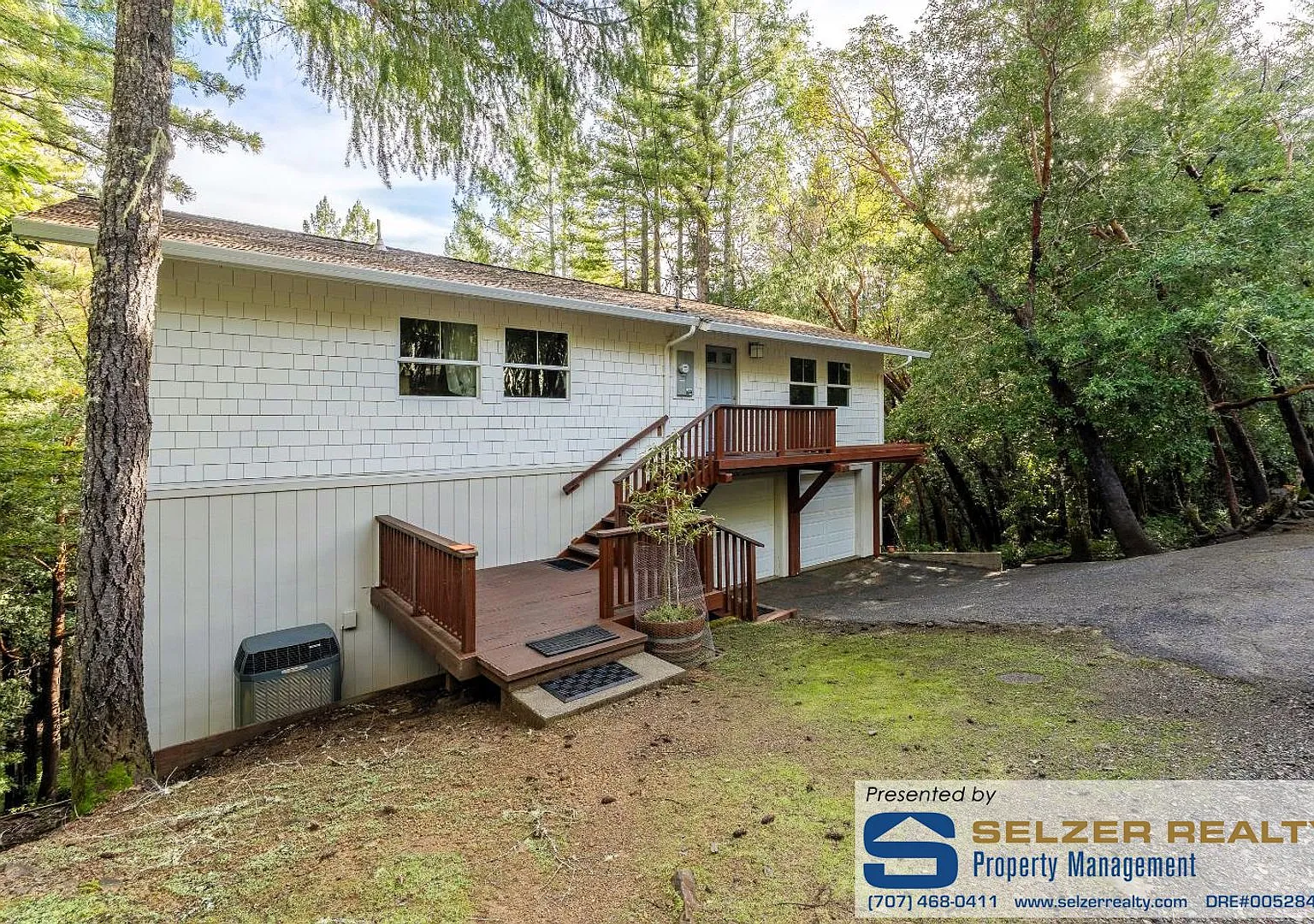 Newly renovated & nicely equipped 3 bd. hillside home! — Photo 2
