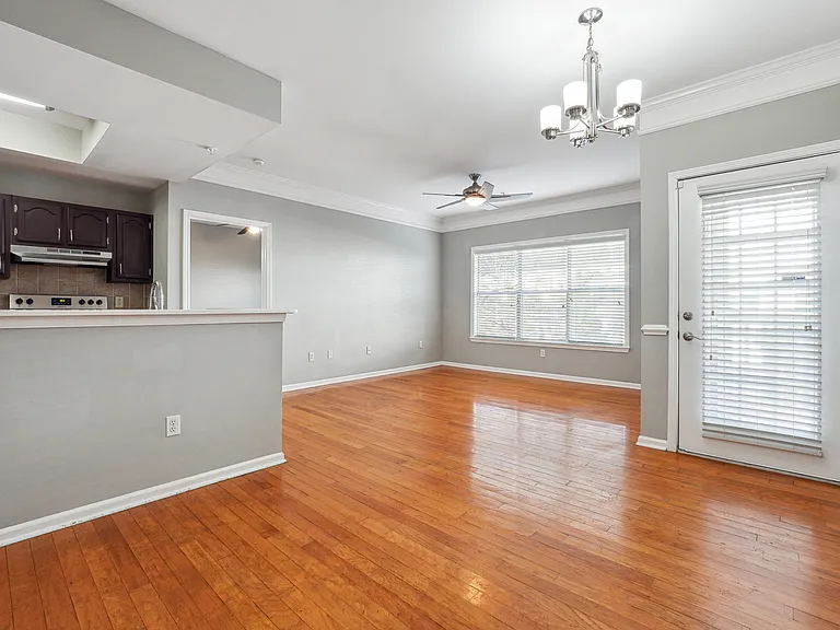 2700 Pine Tree Rd NE #1212 — Photo 3