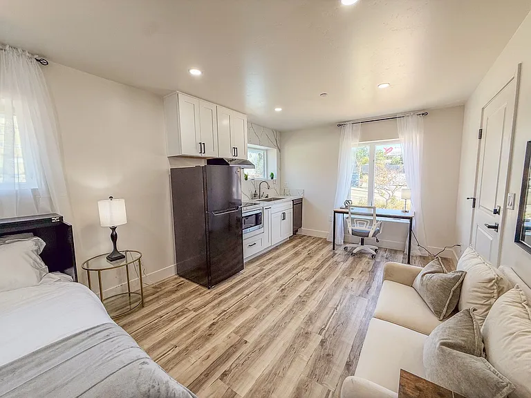 2519 Columbia Street — Photo 10