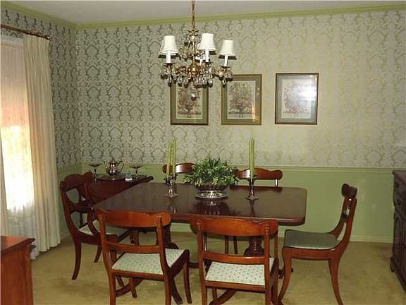 4th image of 4804 Hallbrook Dr