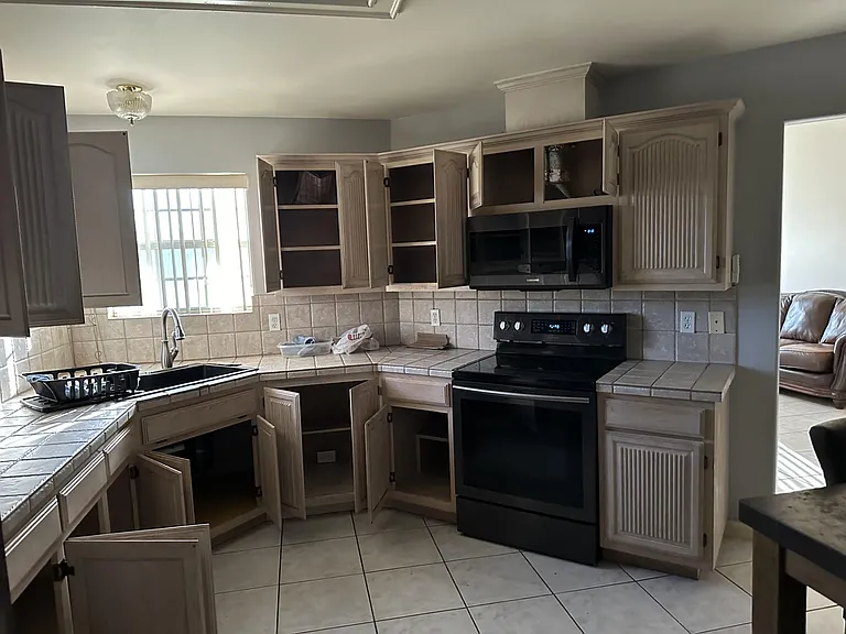 1008 Tanglewood Dr — Photo 7