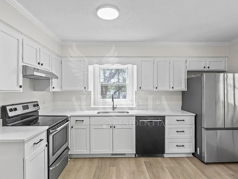 623 Elmwood Ct — Photo 14