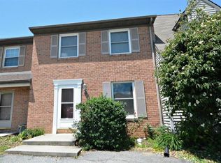 17 Thornapple Dr, Marietta, PA 17547