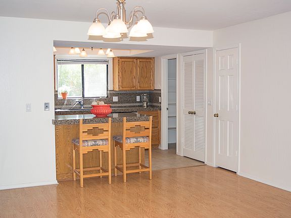 4th image of 3031 N Civic Center Plz Unit 221