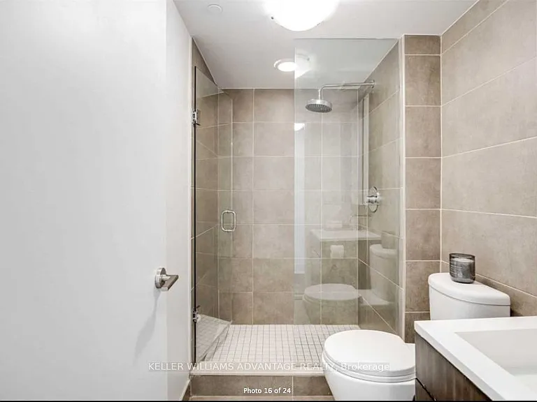 508 Wellington St W #505 — Photo 16