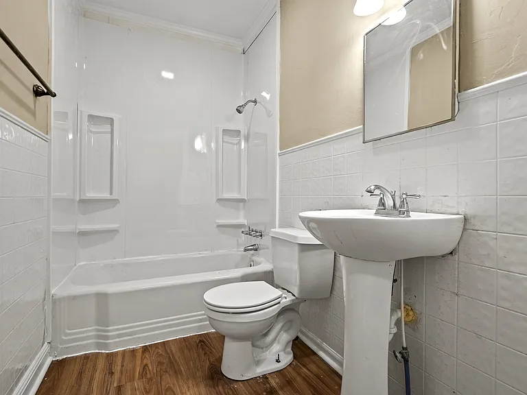 202 S Carolina Dr — Photo 15
