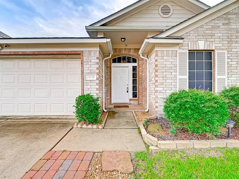 3630 Winstrome Ct — Photo 2