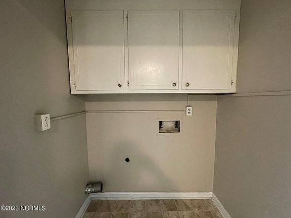3rd image of 3812 Sterling Pointe Dr Unit F9