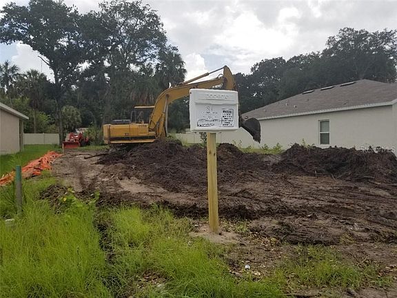 4th image of 10416 Candleberry Woods Ln