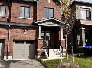 25 Periwinkle Rd, Springwater, ON L9X 2C8