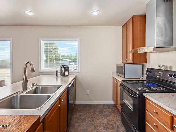 2nd image of 19334 W CATALINA Drive